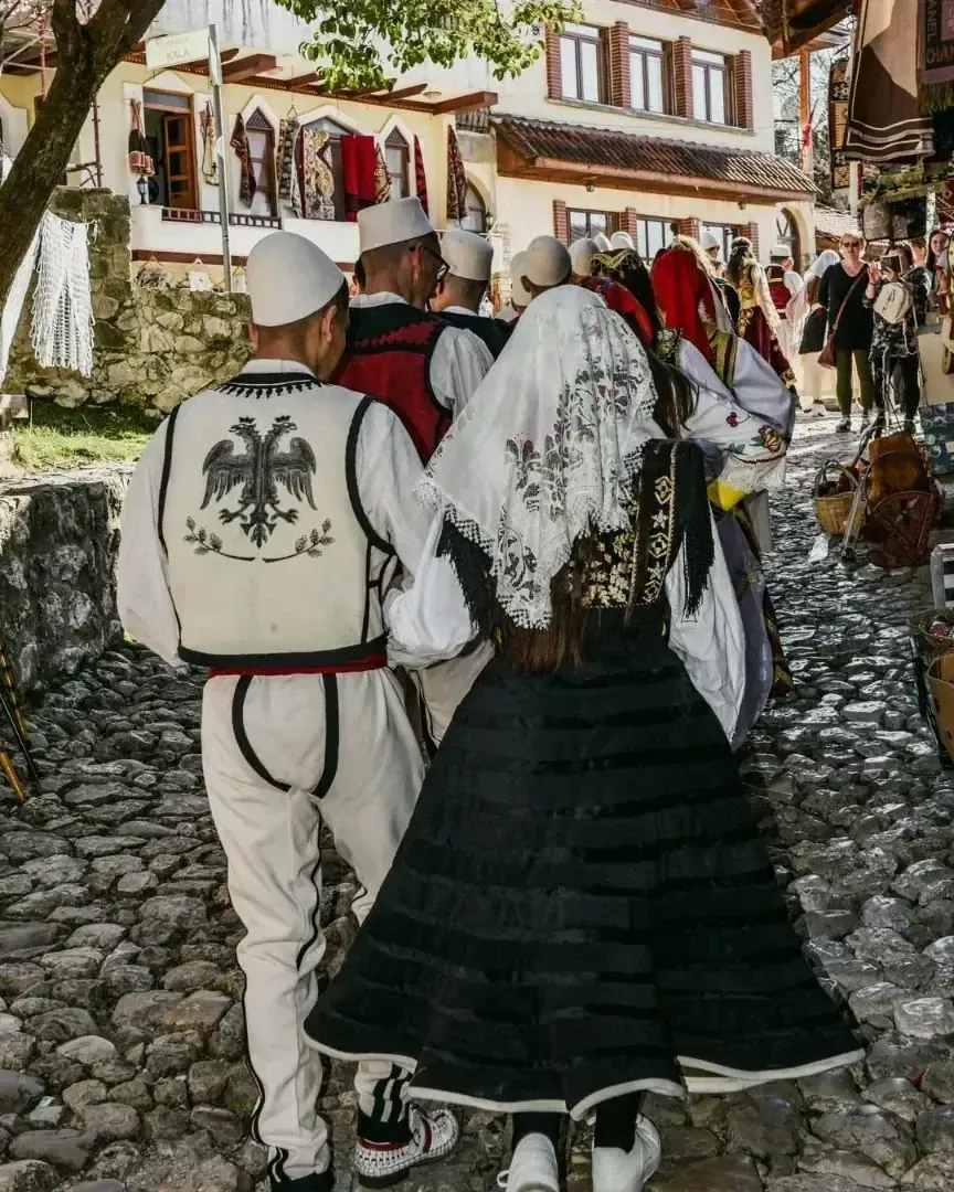 Krujë Burg, Alter Basar & Verborgene Pfade — photo 7, Krujë Albania