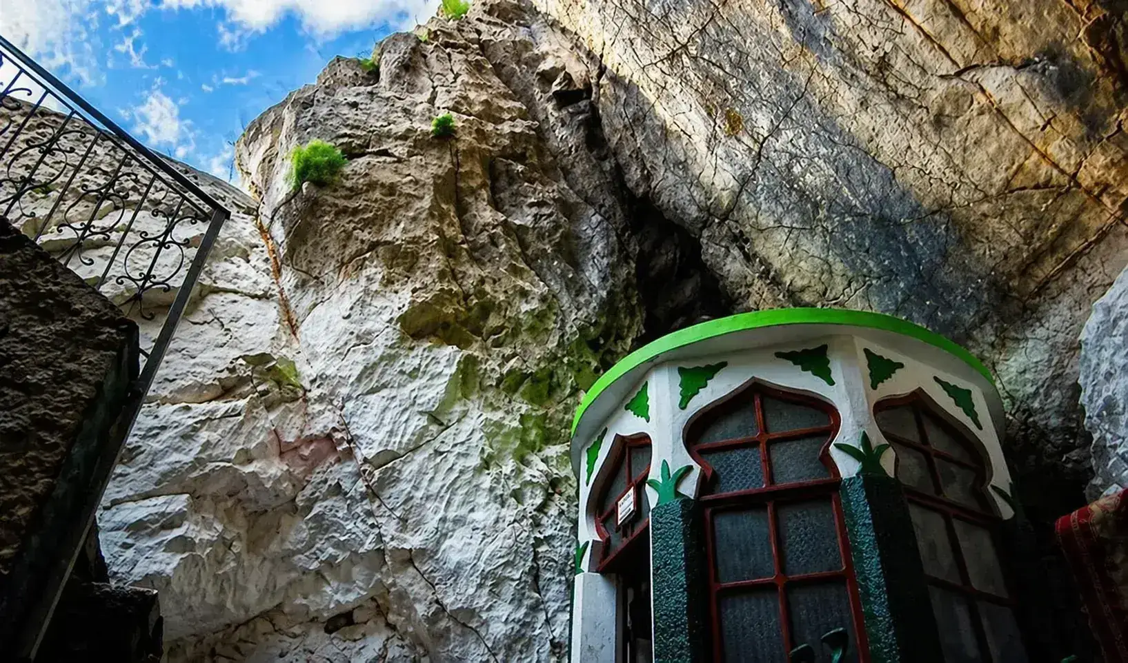 Holy Cave of Sari Salltik & Mountain Views — guided tour in Krujë, Albania